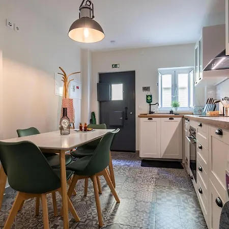 Casa De Santa Maria * Сетубал